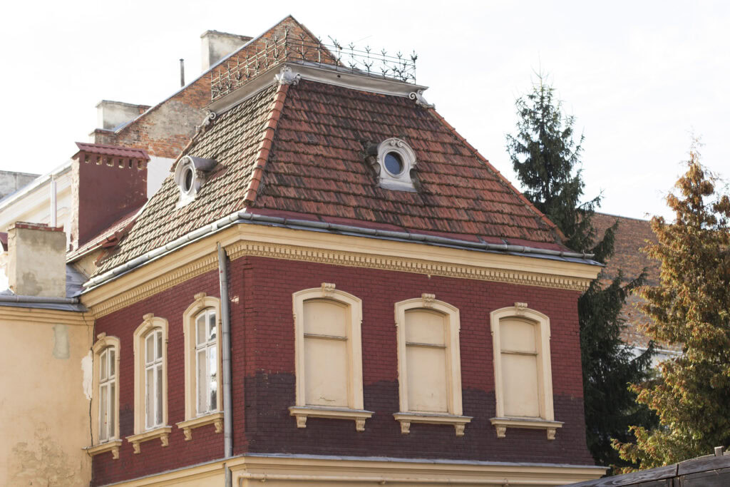mansard roof is one of the most common types of roof