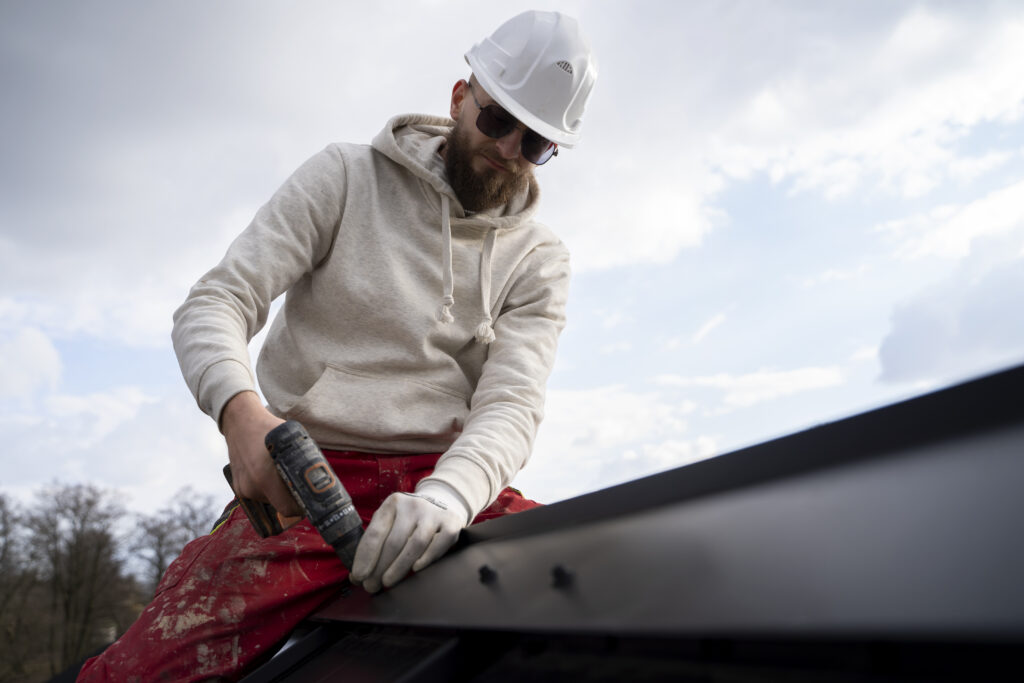 Do solar companies replace your roof
